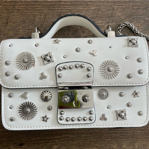 Susu Handbags - The Hollywood Leather Crossbody with Studs, off white - Picture 2 of 7